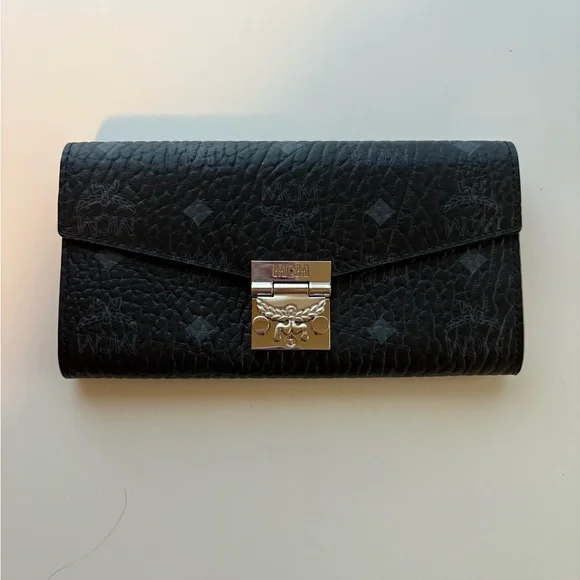 MCM Visetos Patricia Wallet - Picture 4 of 8